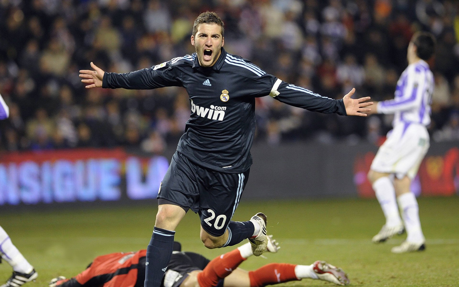 开云体育入口-基耶萨的魔法与西班牙的铁腕，当个人天赋撞上集体意志